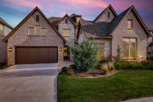 2528 Hampstead Ln, Carrollton, TX, 75010-4592 | Card Image