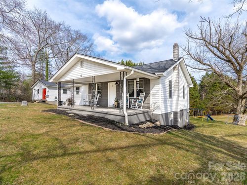 6 Nelson Rd, Hendersonville, NC, 28791-8722 | Card Image