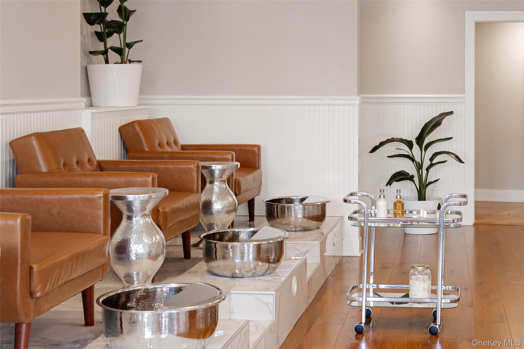 Commercial Sale in Washington 5