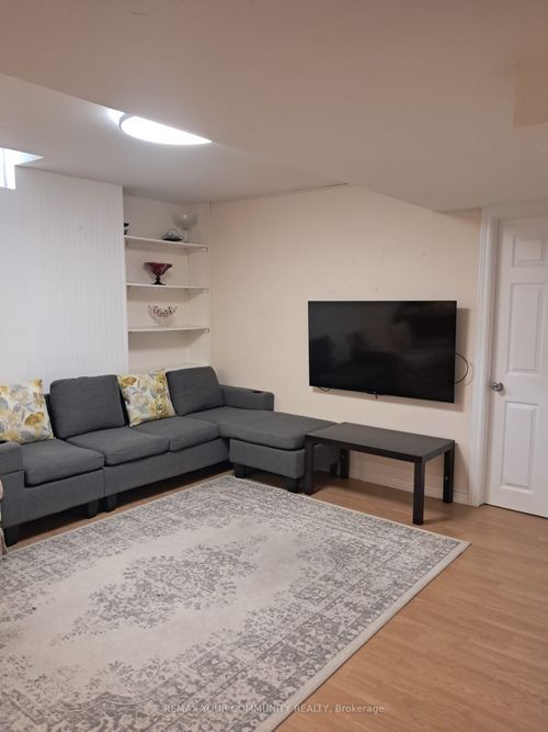 17 Waldron Cres, Richmond Hill, ON, L4E4A3 | Card Image