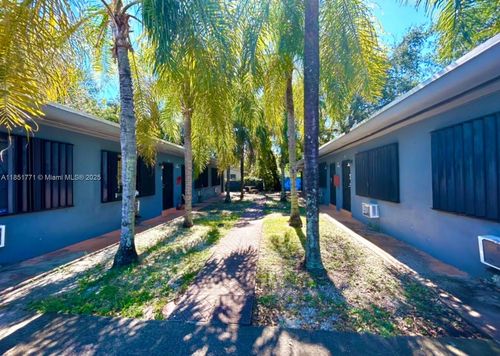 apt-4-30 Nw 71st St, Miami, FL, 33150-3778 | Card Image