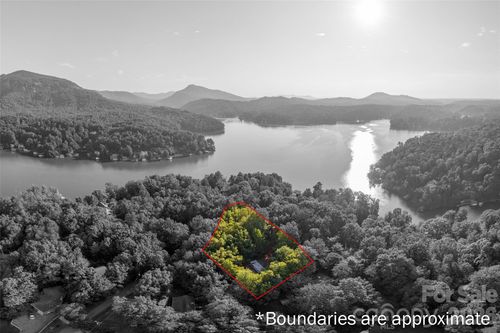 174 Laurel Ln, Lake Lure, NC, 28746-9779 | Card Image