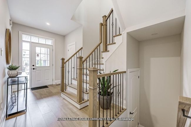 43 Gauguin Ave, House attached with 3 bedrooms, 4 bathrooms and 1 parking in Vaughan ON | Image 5