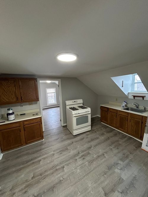 apt-3-110 Chase Ave, Webster, MA, 01570-4389 | Card Image