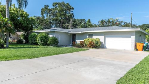 8272 127th St, SEMINOLE, FL, 33776-3215 | Card Image