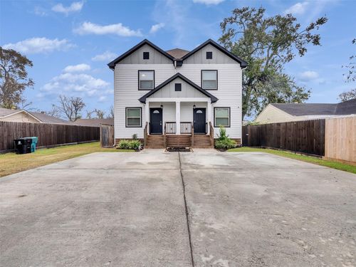 a-2411 Charles Rd, Houston, TX, 77093-4510 | Card Image