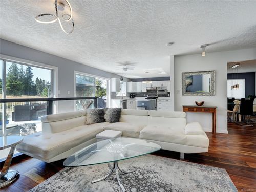3718 Arbutus Dr N, Cobble Hill, BC, V0R1L1 | Card Image