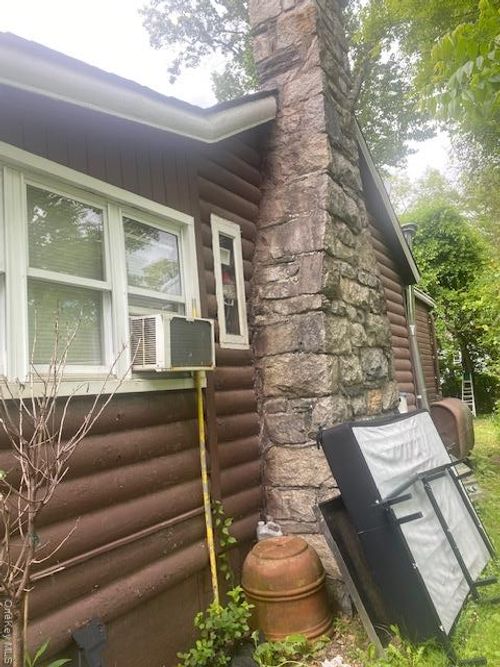 44 Johnson St, Lake Peekskill, NY, 10537-1309 | Card Image