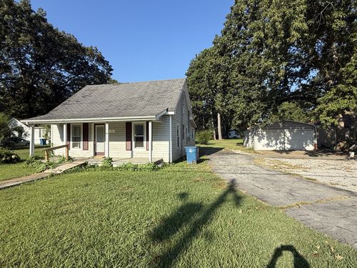 1014 Hills Chapel Rd, Manchester, TN, 37355-2412 | Card Image