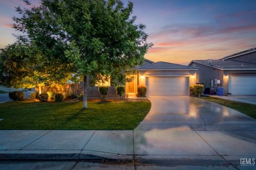 9419 Ceres Street, Bakersfield, CA, 93306 | Card Image
