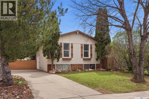 405 St Laurent Cres, Saskatoon, SK, S7L4X3 | Card Image