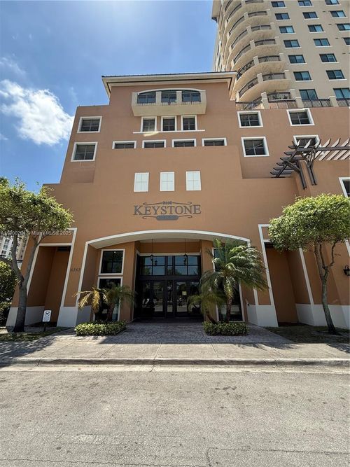 apt-1613-4242 Nw 2nd St, Miami, FL, 33126-5487 | Card Image