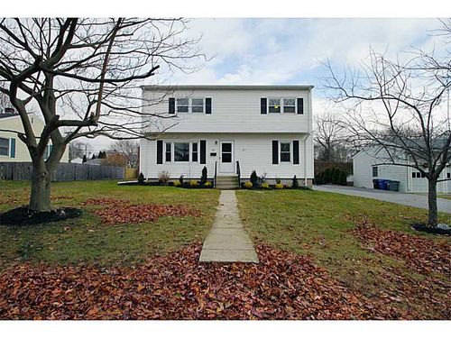 30 Toppa Blvd, Newport, RI, 02840-2330 | Card Image