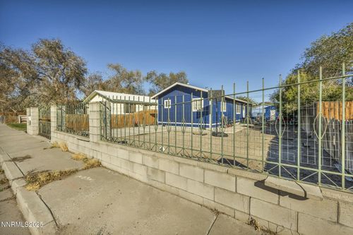 687 Douglas St, Fallon, NV, 89406-3908 | Card Image