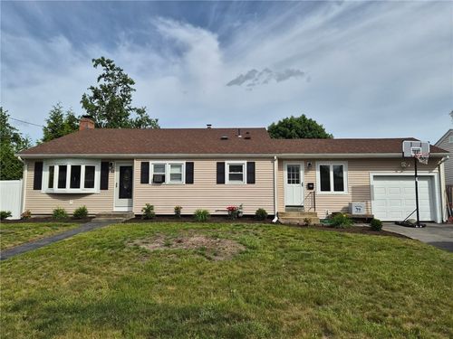 88 Glenbrook Rd, Warwick, RI, 02889-1808 | Card Image