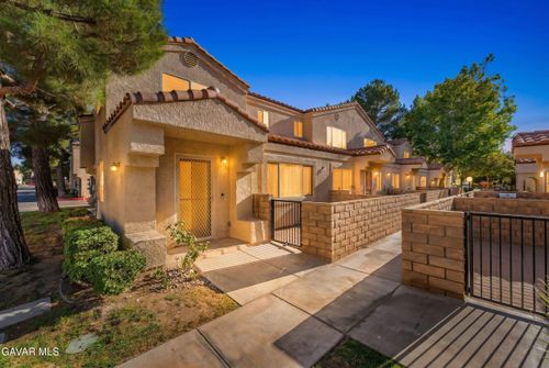 unit-4-43465 30th Street, Lancaster, CA, 93536 | Card Image