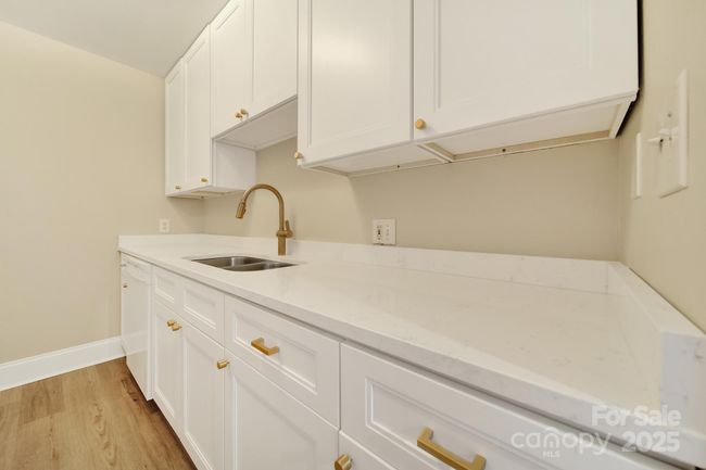 UNIT-420 - 1323 Queens Rd, Condo with 2 bedrooms, 2 bathrooms and null parking in Charlotte NC | Image 13