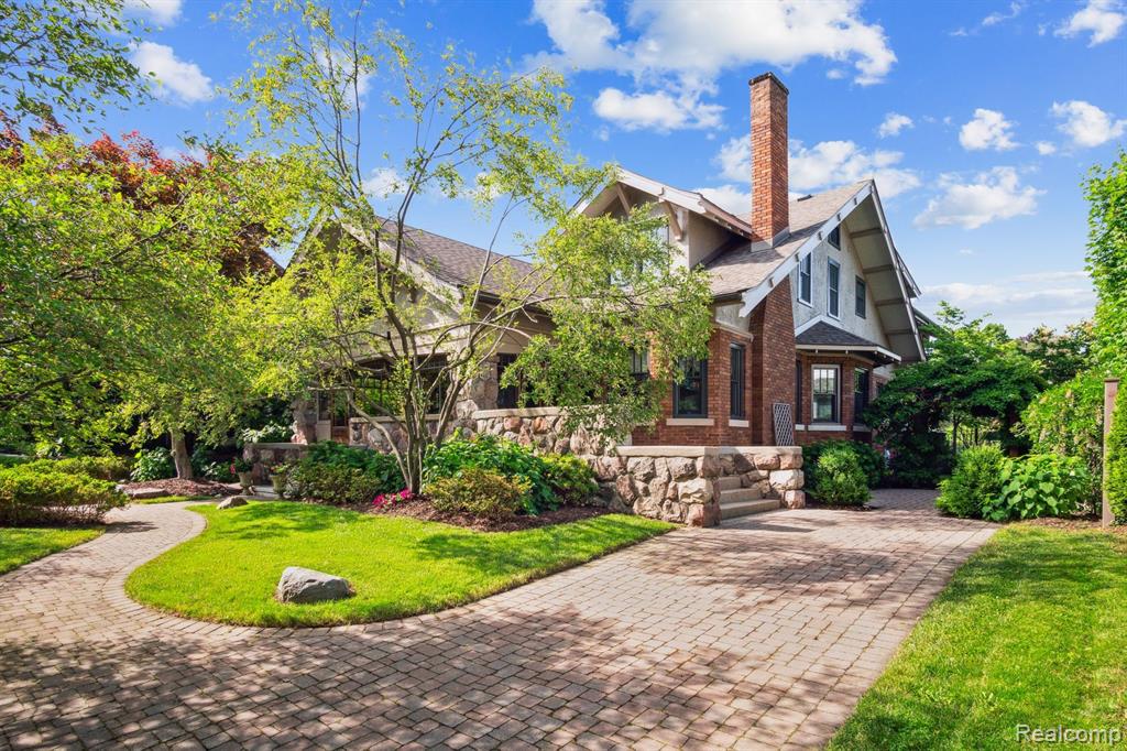 Penniman Ave, Plymouth, MI 48170