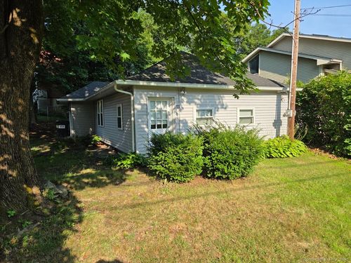 60 Mason Ave, Watertown, CT, 06779-2106 | Card Image