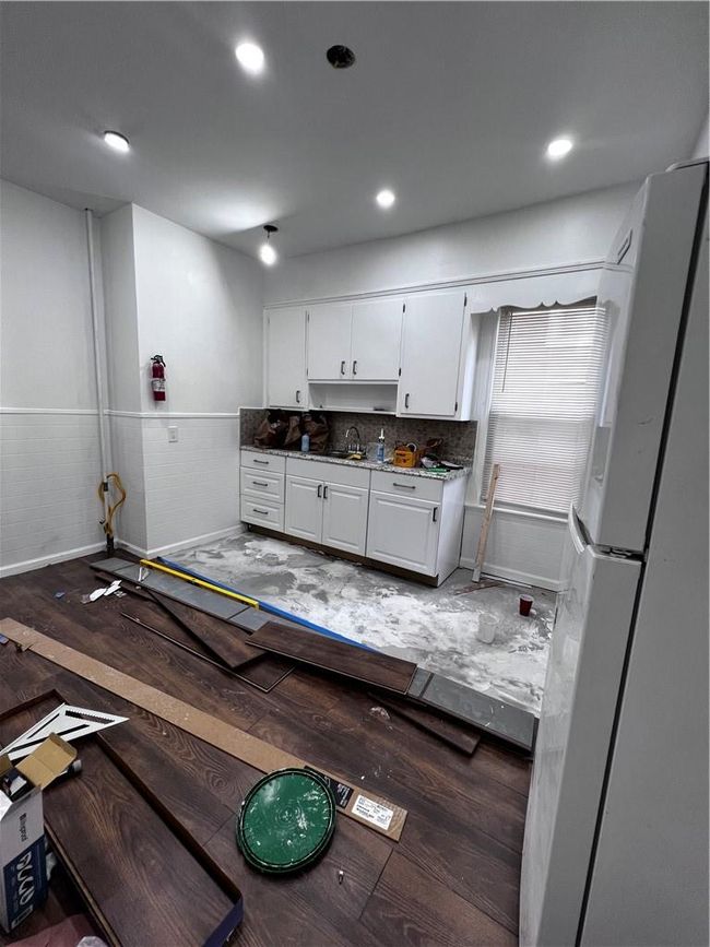 22 Dean Pl, Home with 6 bedrooms, 2 bathrooms and null parking in Poughkeepsie NY | Image 5