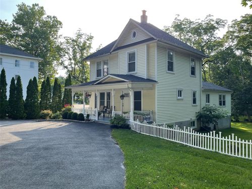 73 S Bedford Rd, Chappaqua, NY, 10514-3445 | Card Image