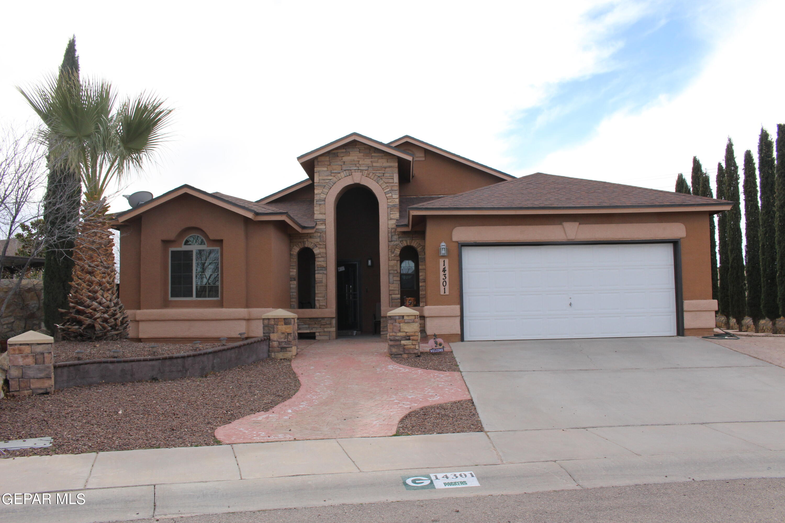 Navajo Point Dr, El Paso, TX 79938