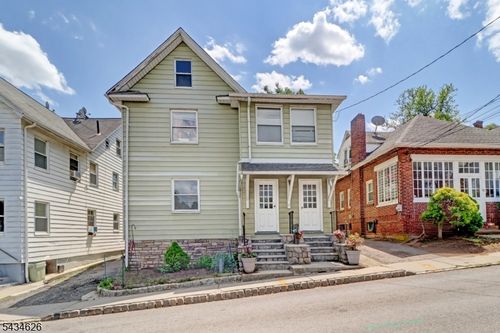 17 Logan Pl, Morristown, NJ, 07960-9380 | Card Image