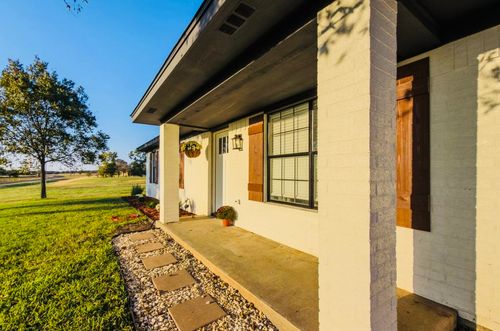 174 Shilling Dr, Elm Mott, TX, 76640-3465 | Card Image