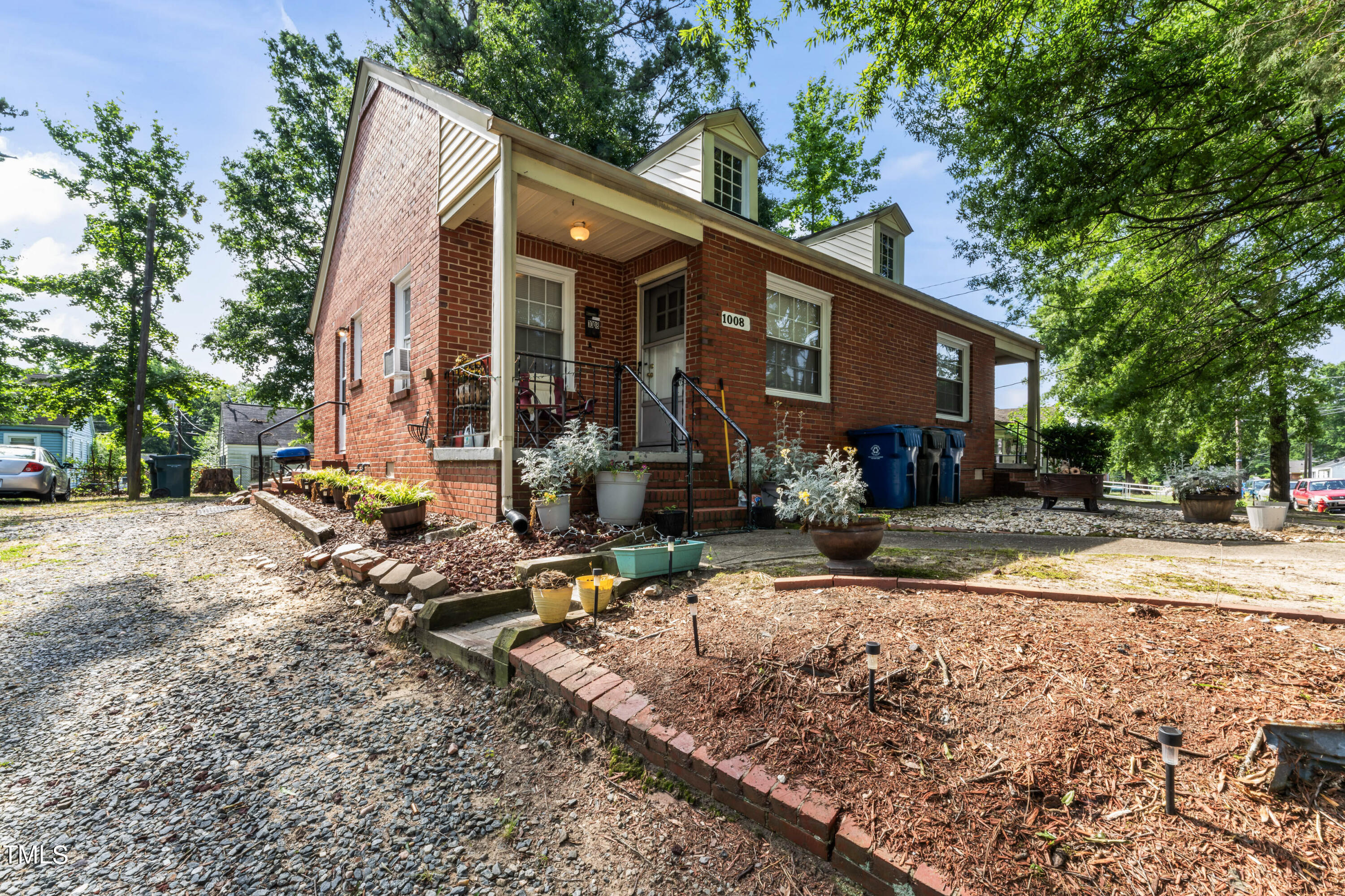 Alma St, Durham, NC 27703