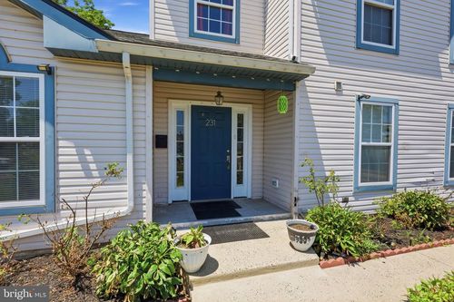 231 Collingswood Rd, FAIRLESS HILLS, PA, 19030-1303 | Card Image