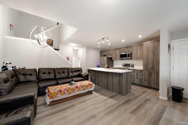 166 Cityside Grove Ne, Home with 3 bedrooms, 2 bathrooms and 4 parking in Calgary AB | Image 9
