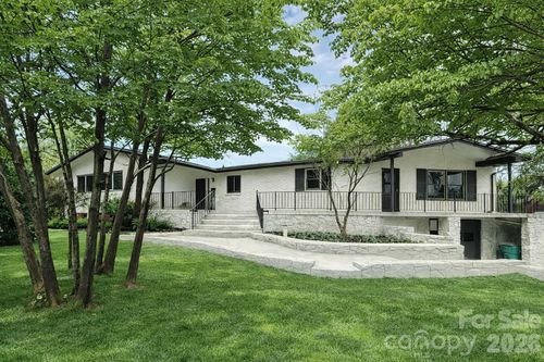 3801 Castlerock Drive, Charlotte, NC, 28215 | Card Image