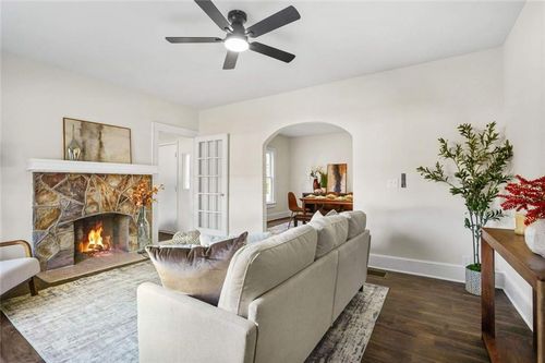 617 Hamilton E Holmes Dr Nw, ATLANTA, GA, 30318-6174 | Card Image