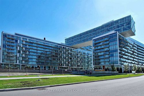 426-39 Queens Quay E, Toronto, ON, M5E0A5 | Card Image