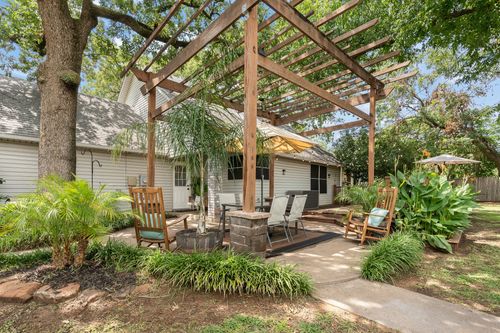 305 College St, Joshua, TX, 76058-3136 | Card Image