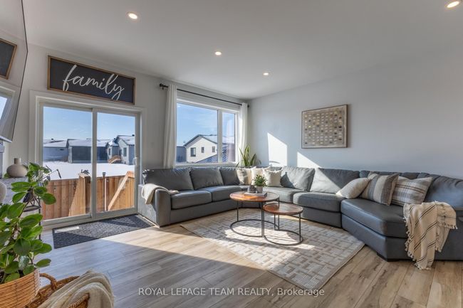 178 Tom Gavinski St, House other with 3 bedrooms, 3 bathrooms and 4 parking in Arnprior ON | Image 9