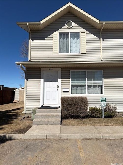205-815 Kristjanson Rd, Saskatoon, SK, S7S1M6 | Card Image