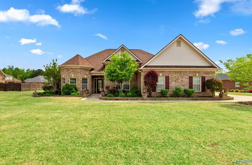 119 Twin Springs Dr, Harvest, AL, 35749-8452 | Card Image