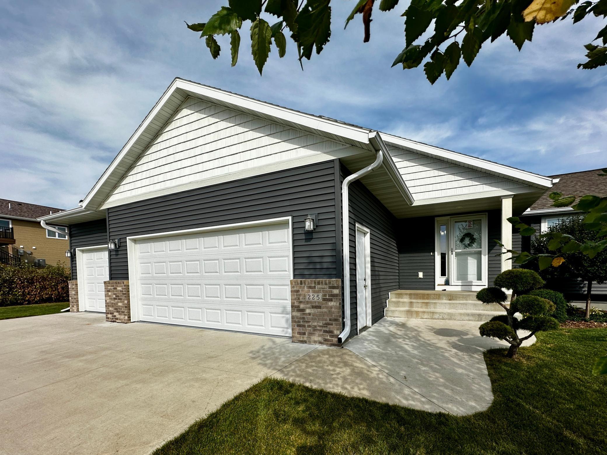 Oak Dr, Eagle Lake, MN 56024