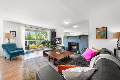 202-1000 Bowron Crt, North Vancouver, BC, V7H2V7 | Card Image