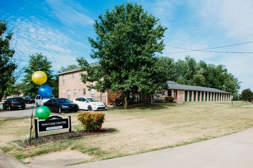 apt-n-100 Ballygar St, Clarksville, TN, 37043-2800 | Card Image