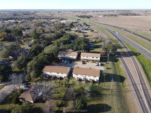 300 Ivy St, Navasota, TX, 77868-3277 | Card Image