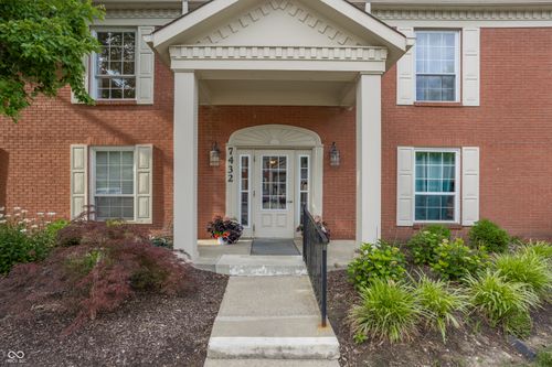 c-7432 Lions Head Dr, Indianapolis, IN, 46260-3459 | Card Image
