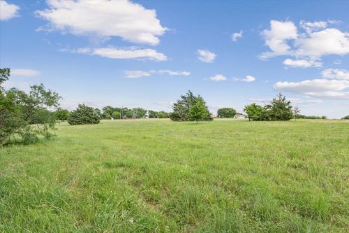 108 Brown Dr, Eddy, TX, 76524-3340 | Card Image