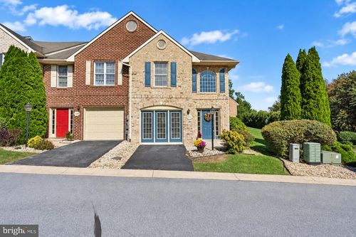1231 Lindsay Ln, HAGERSTOWN, MD, 21742-4619 | Card Image