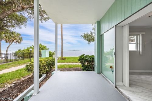 51e-3225 E Riverside Dr, FORT MYERS, FL, 33916-1409 | Card Image