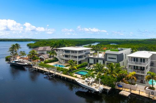 64 S Andros Rd, Key Largo, FL, 33037-5000 | Card Image