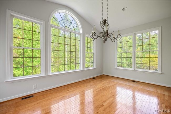 Morning Room with bar top | Image 17