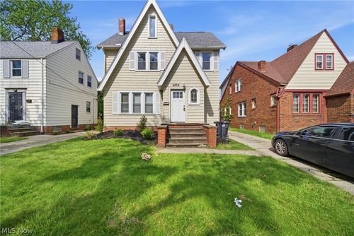 4004 E 154th St, Cleveland, OH, 44128-1120 | Card Image