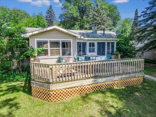 8225 Lakeview Dr, Hale, MI, 48739-8737 | Card Image